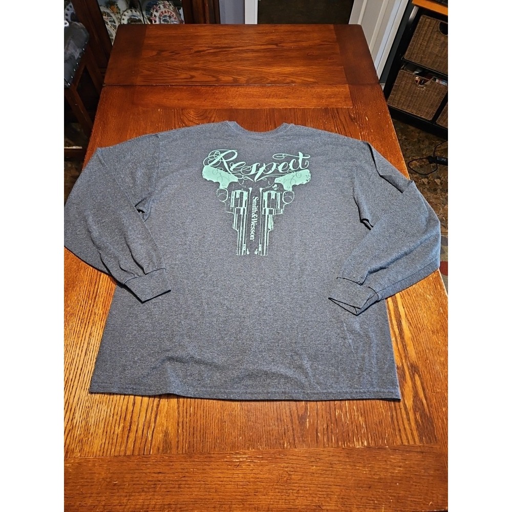 Smith & Wesson Shirt Mens XL Gray Respect Revolver Guns Graphic Logo‎ Tee (A849)